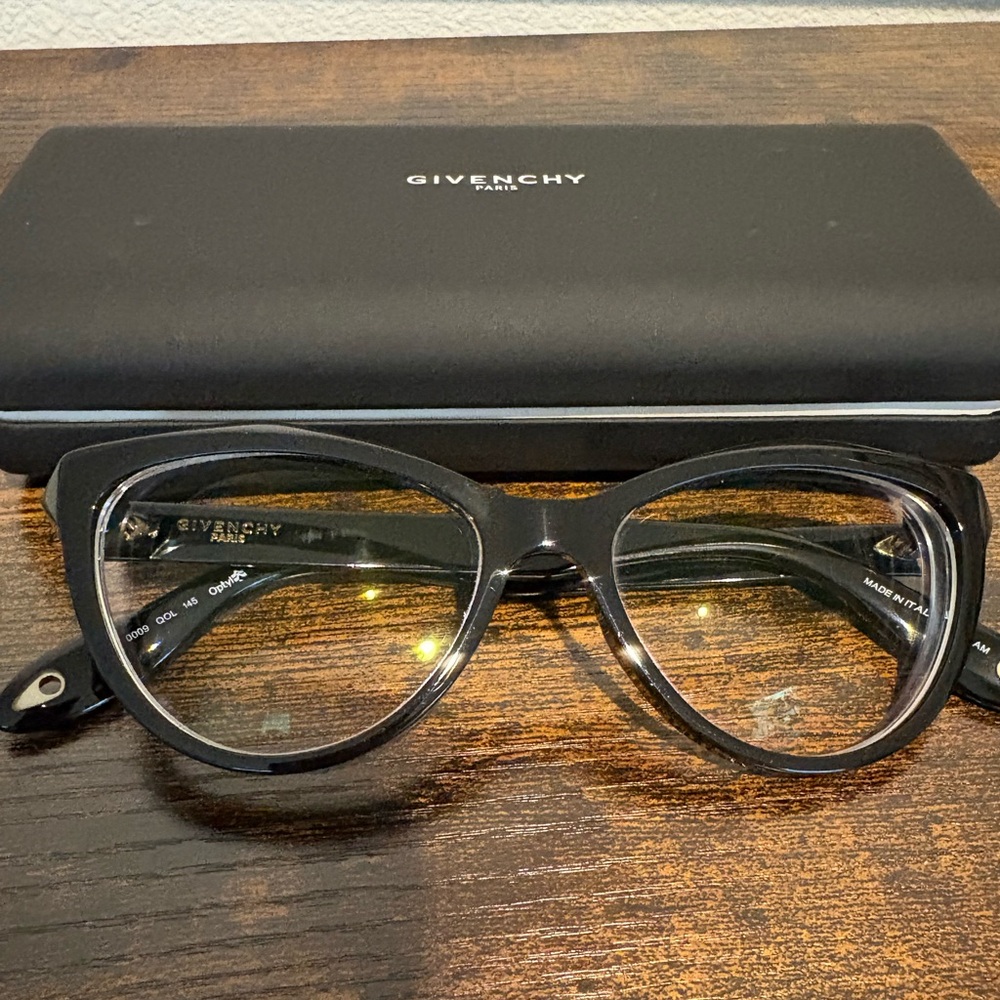 Givenchy Elegant Black Eyewear - image 1